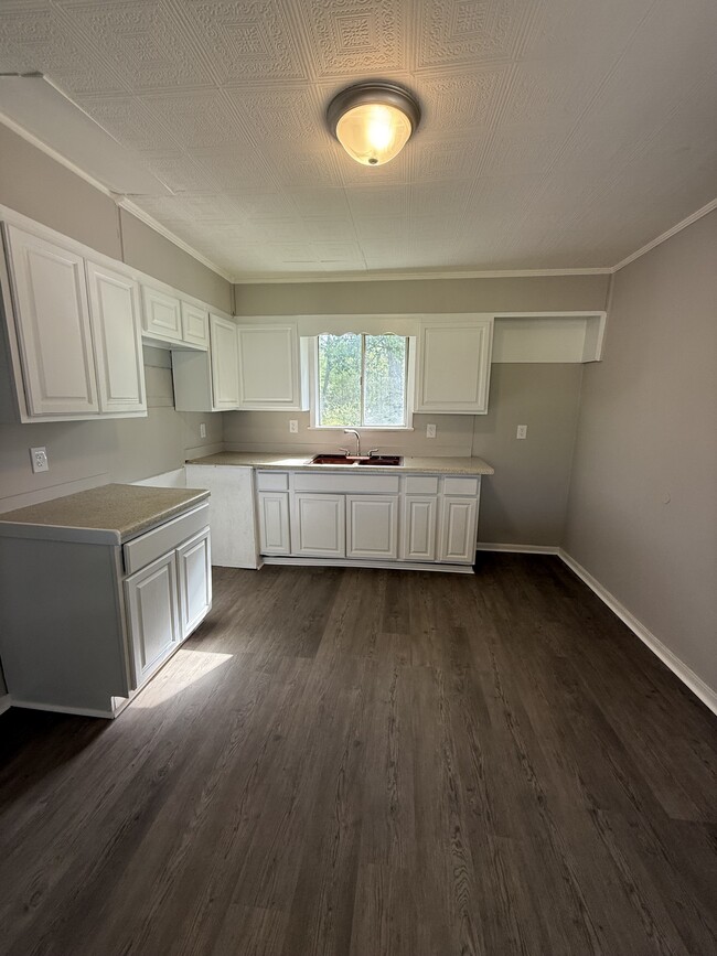 Photo - 629 Lanett Ave