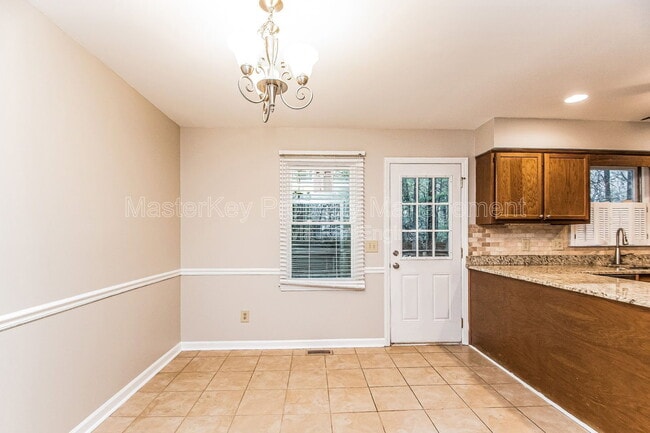 Photo - 407 E Dynasty Dr