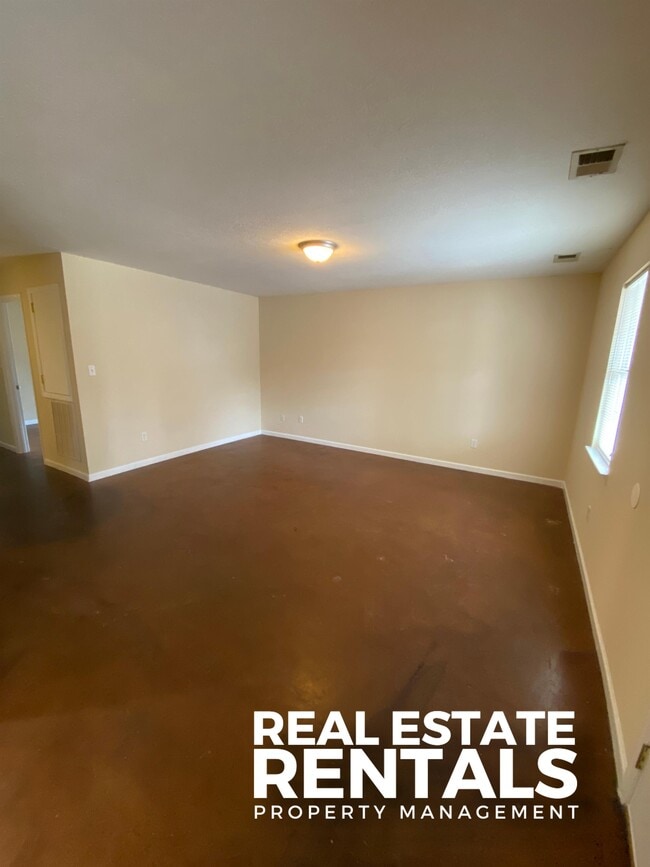 Photo - 1817 Emanuel Ave