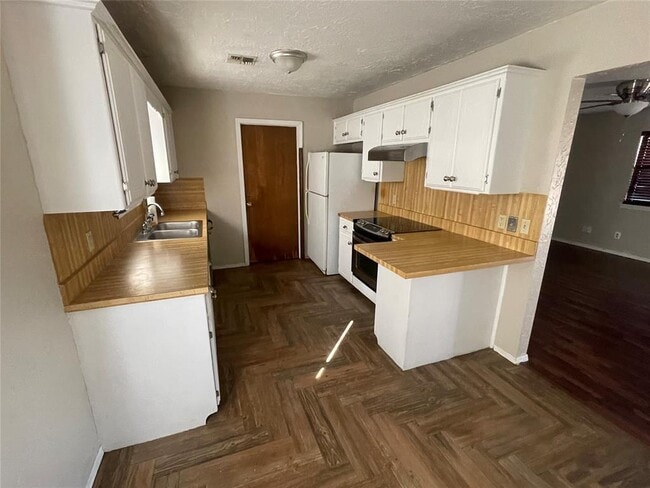 Photo - 2308 Seth Ave