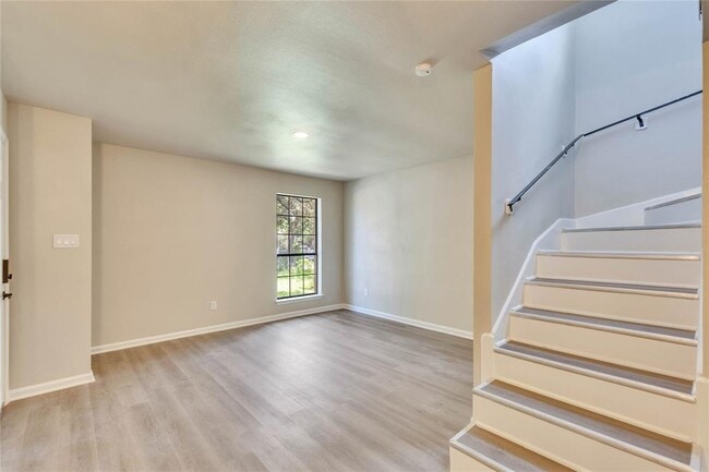 Photo - 8511 Fathom Cir
