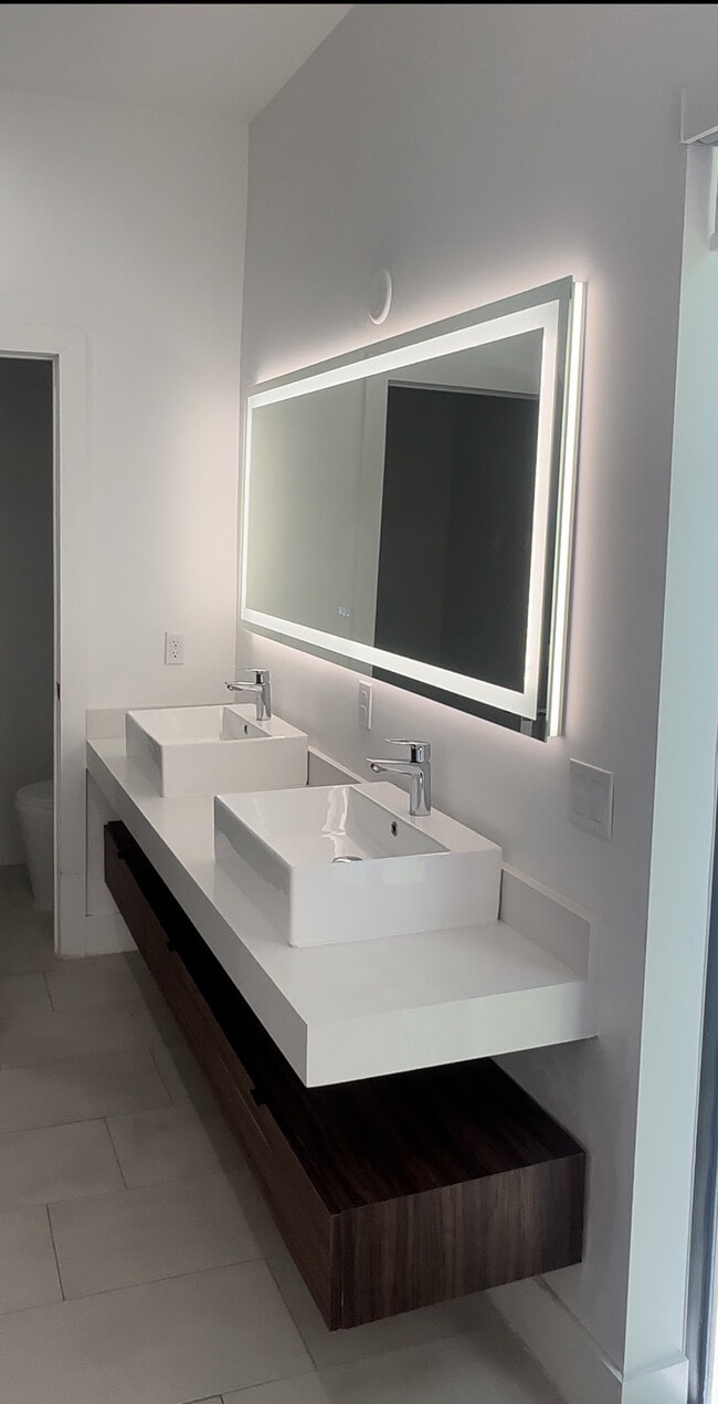 Photo - 11572 NE 13th Ave