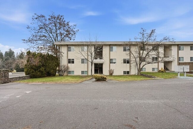 Building Photo - 3102 E 27th Ave