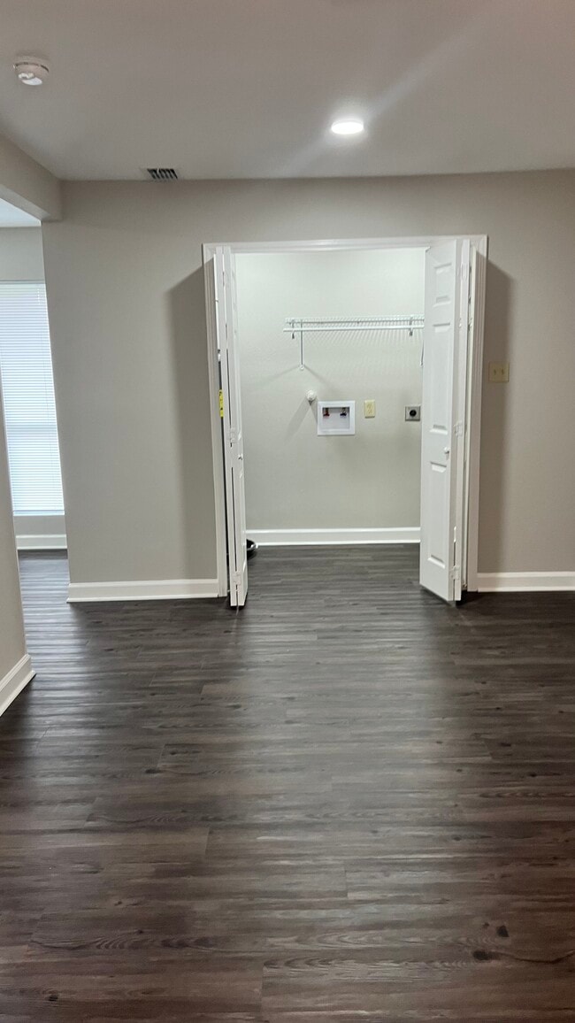 Photo - 5914 Magnes Ln