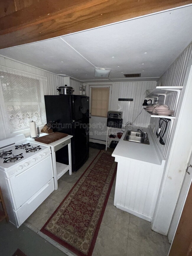 Photo - 115 Pinewoods Trail