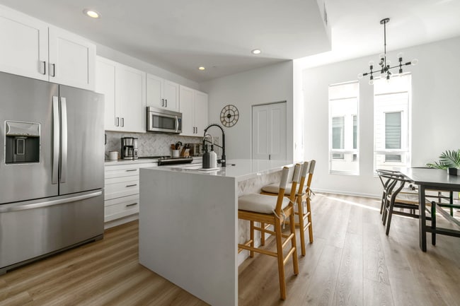 Photo - 723 SE 16th Ct