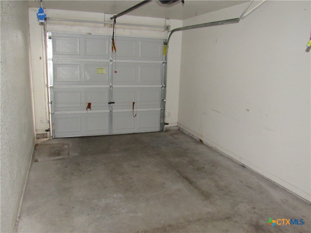Photo - 407 W St John Ave