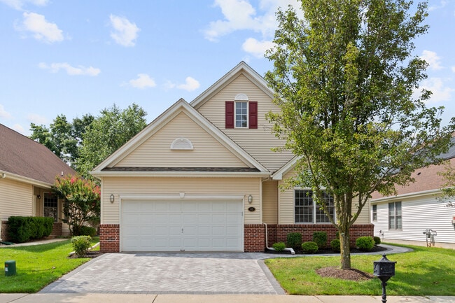 Building Photo - 33 Tallman Ln