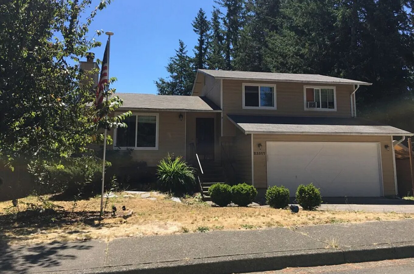 Photo - Spacious Tri-Level Home in Maple Valley