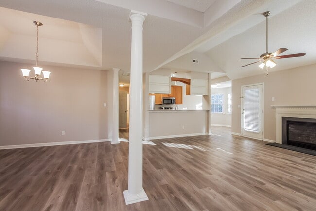 Photo - 4020 River Falls Dr