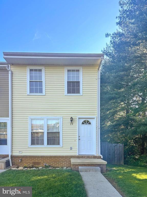 Photo - 19 Swallow Ct Townhome
