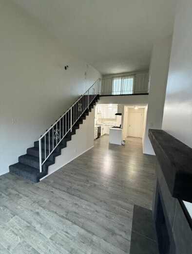 Photo - 927 W 19th St