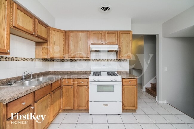 Photo - 1253 W 187th St