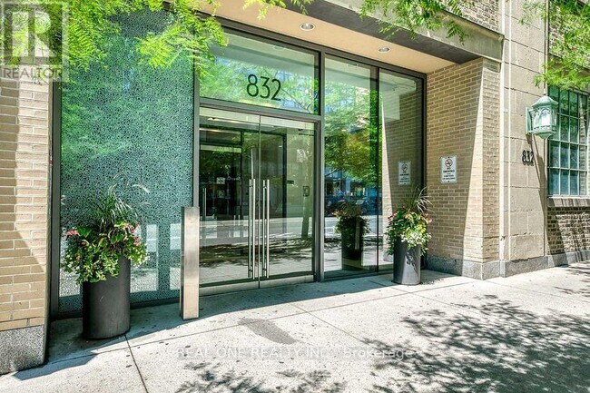 Photo - 832 Bay St. Unit 3703