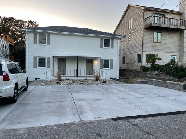 Building Photo - 2309 Walke St Unit B