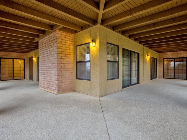 Building Photo - PRICE REDUCTION!!!