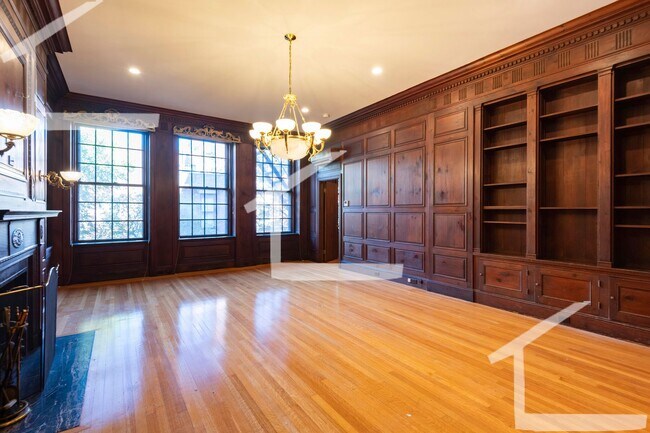 Photo - 153 Commonwealth Ave