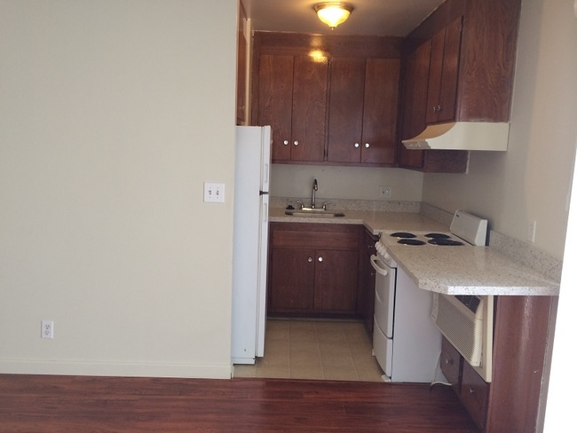 Photo - 530 Veteran Ave