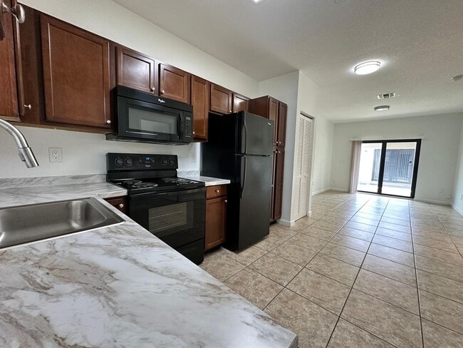 Photo - 1045 Villas LLC (1035 NE 10th Ave) Unit 1