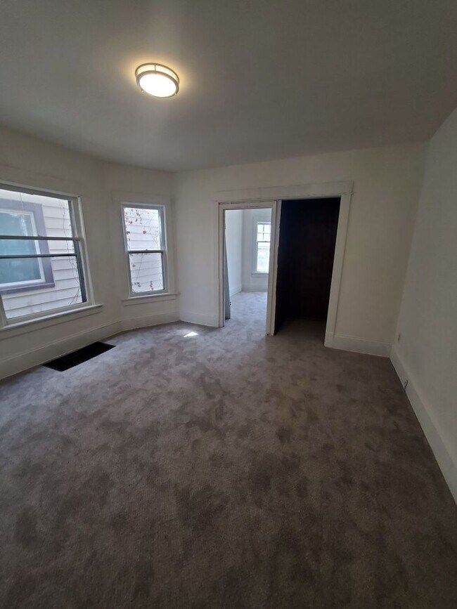 Photo - 3134-3136 N 35th St. (Duplex) Unidad 3134 Lower