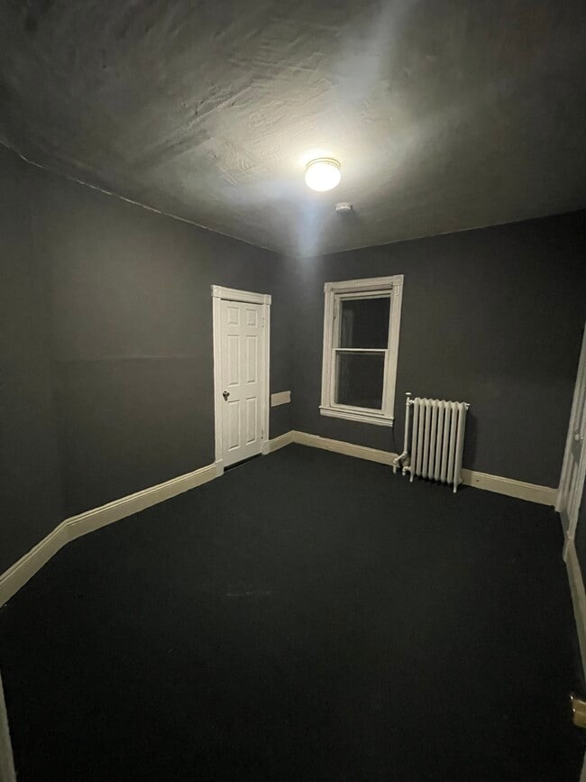 Armario del dormitorio 3 - 145 Oneil St Unidad 145 Oneil Street Apt 2