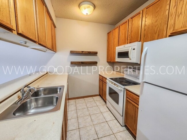 Photo - 3 bedroom townhome in Ankeny Unit G6