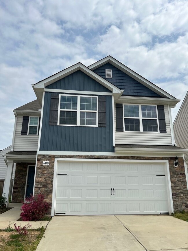 Photo - Charming 3 Bedroom Home Located In Zebulon NC!!!