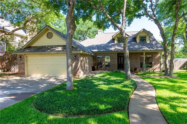 Photo - 924 Blue Spring Cir