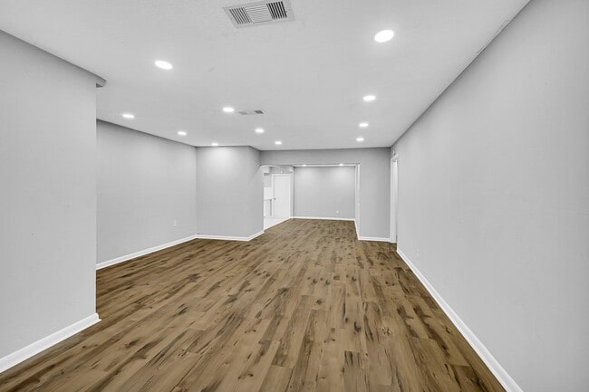 Photo - 1304 Sage Dr