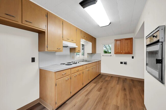Photo - 705 Schaeffer Rd
