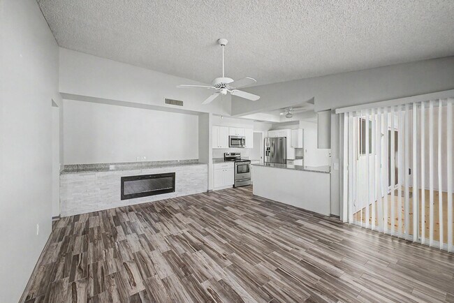 Photo - 12714 W Crystal Lake Dr