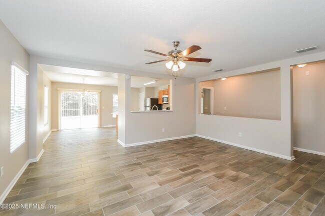Photo - 3786 Robena Rd
