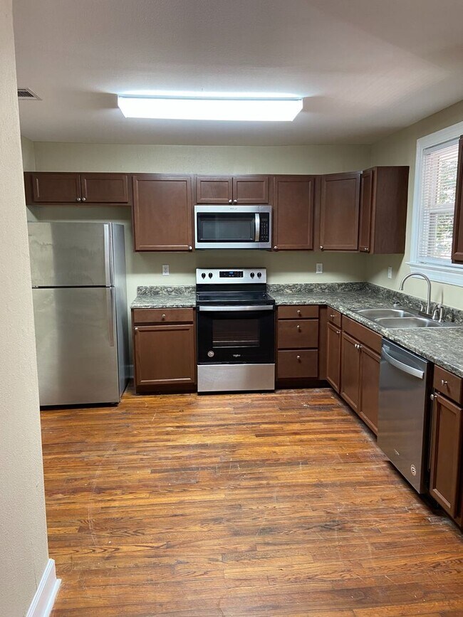 Photo - 112 Edwards St