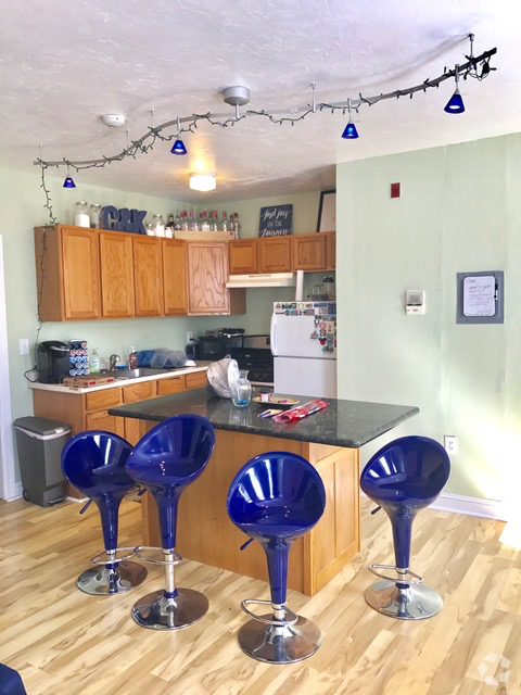 Building Photo - 81-83 America St Unit 1R Rental