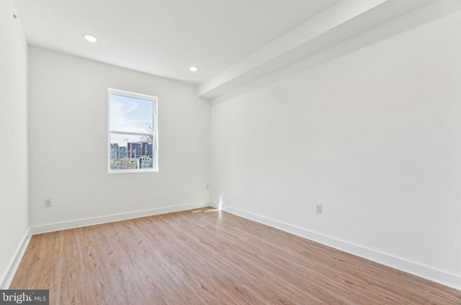 Photo - 1028 W Dauphin St Unidad 3