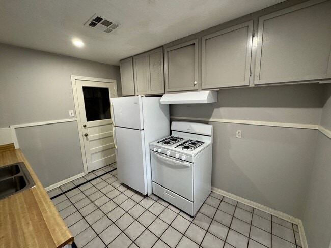 Photo - Spacious Waco Property