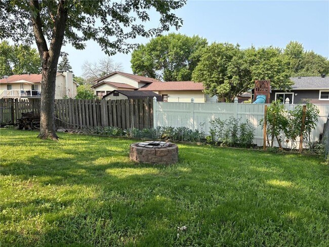 Photo - 9055 Forestview Ln N