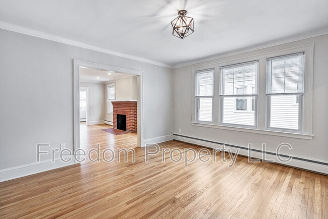 Building Photo - 9 Bretton Rd Unit 2