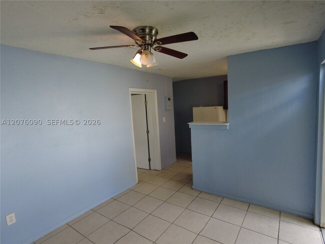 Building Photo - 620 NW 16th St Unit 2
