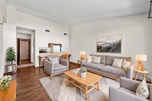 Building Photo - 1320/1322 Idaho