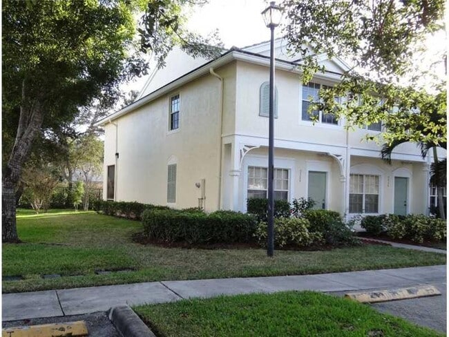 Building Photo - 9934 NW 56th Pl