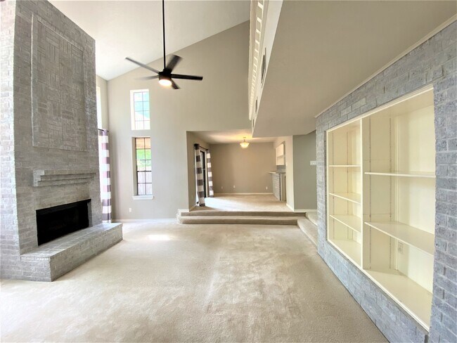 Photo - 12303 Longfellow Dr