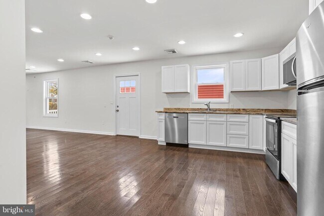 Photo - 819 11th Ave Unit D