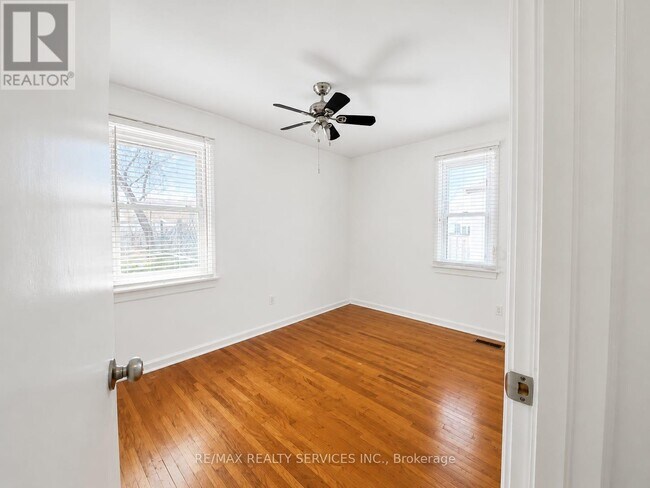 Photo - 245 Haddon Ave S
