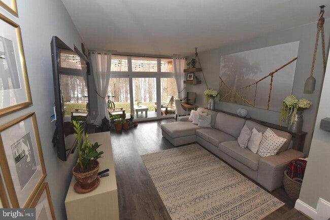 Photo - 1666 Parkcrest Cir Unit 100