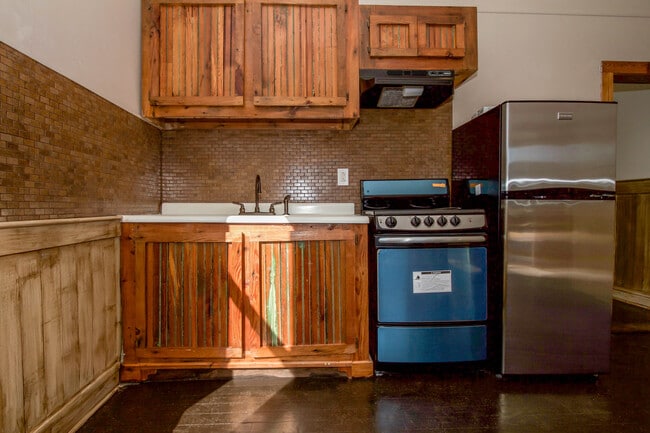 Photo - 546 Shull St Unidad A