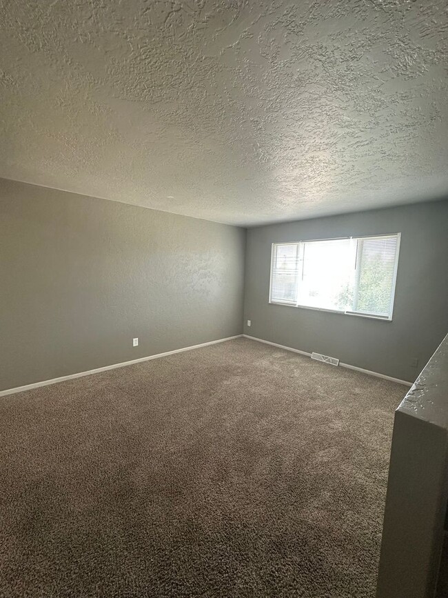 306 Lincoln Ave Unit 1