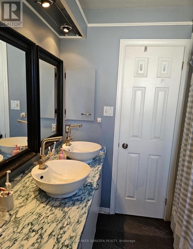 Photo - 3 Briston Private