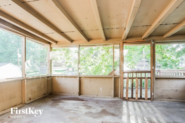 Photo - 706 N Redwood Dr