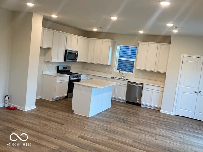 Photo - 3872 Riverstone Dr